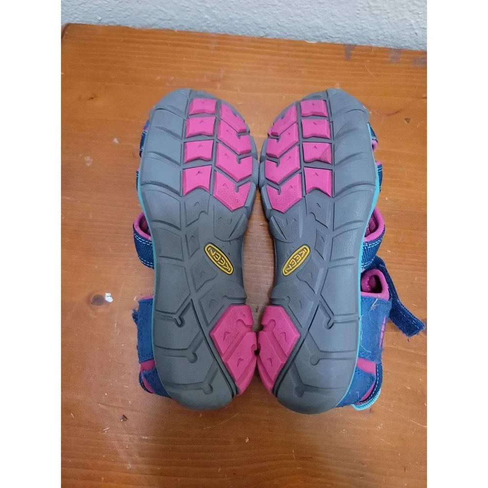 Keen Moxie Sandals Girls 5 Blue Pink Waterproof Sport Hiking